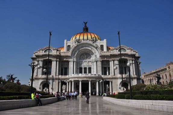 O vistoso Palácio de Belas Artes, no centro da Cidade do México, capital do país